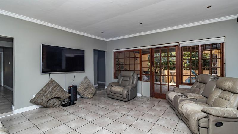 7 Bedroom Property for Sale in Dana Bay Western Cape